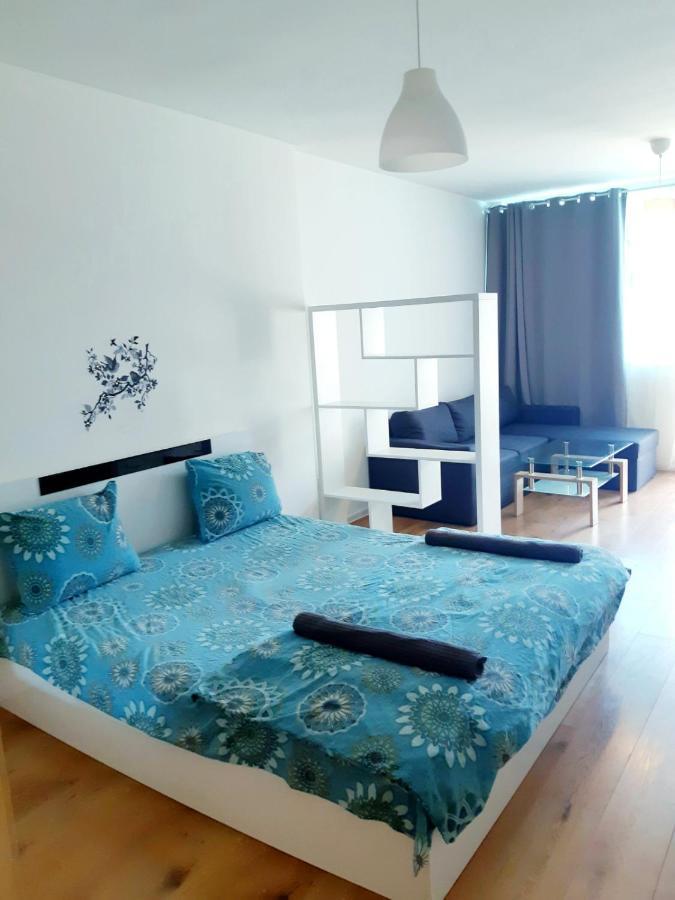 Huge Apartment With A Parking Space In The Same Building София Екстериор снимка